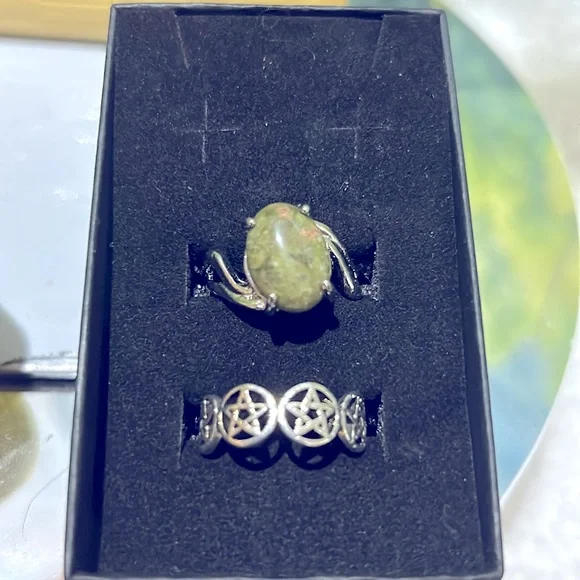 Coach mini Card/Keychain Holder with 2 Rings & Croc Keychain - Picture 4 of 11